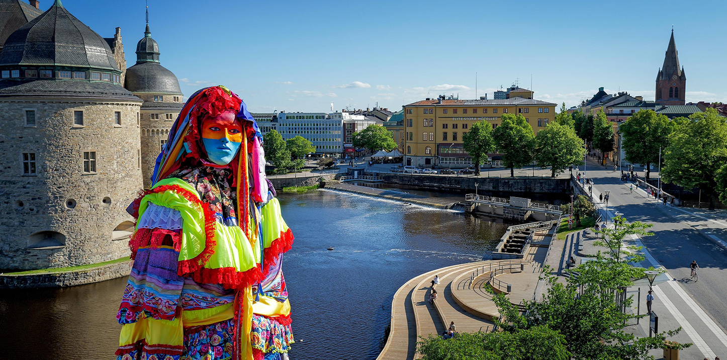 El Rey gick ovan el Rainbow blev en vacker Rosa, festmåltid på Ekekas Mantel, Konstnär: Valeria Montti Colque, Fotograf: Sofie Isaksson